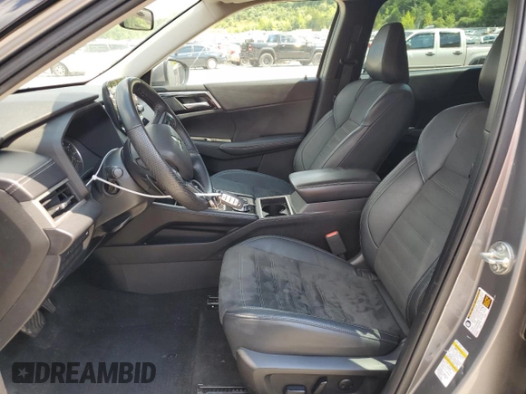 2023 Mitsubishi Outlander SE z VIN JA4J4UA8XPZ022107, wystawiony jako Copart lot #60740804 z przebiegiem 46 295 mil mil oraz Szkoda całkowita • Salvage title. Historia ofert i sprzedaży dostępna na DreamBid. Obrazek 7.