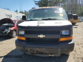 2006 Chevrolet Express Cargo Van with VIN 1GCGG25V561211868, listed as a Copart auction lot 69066834 with Not Provided miles and Non Repairable. Bid and sale history available at carsss.com. Image 5.