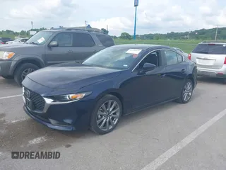 2021 Mazda 3 Select с VIN JM1BPBBL3M1334417, выставлен на аукционе IAAI как лот 42296677 с пробегом 37 142 миль миль и . История ставок и продаж доступна на DreamBid. Изображение 16.