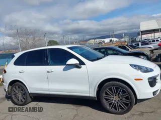 2017 Porsche Cayenne with VIN WP1AA2A23HKA80695, listed as a IAAI auction lot 41532359 with 71,628 mi miles. Bid and sale history available at carsss.com. Image 14.