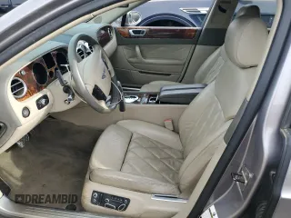 2007 Bentley Flying Spur z VIN SCBBR93W77C040445, wystawiony jako Copart lot #47378215 z przebiegiem 51 843 mil mil oraz Szkoda całkowita • Salvage title. Historia ofert i sprzedaży dostępna na DreamBid. Obrazek 7.