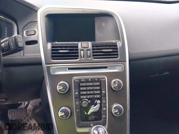 2015 Volvo XC60 T5 Drive-E Premier с VIN YV440MDB0F2598184, выставлен на аукционе IAAI как лот 42415280 с пробегом 118 160 миль миль и . История ставок и продаж доступна на DreamBid. Изображение 20.