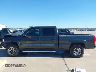 2003 GMC Sierra 1500HD SLE z VIN 1GTGC13U53F203980, wystawiony jako IAAI lot #41206524 z przebiegiem 309 414 mil mil oraz . Historia ofert i sprzedaży dostępna na DreamBid. Obrazek 15.