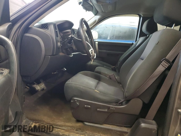 2013 GMC Sierra 1500 SLE z VIN 1GTR1VE01DZ119543, wystawiony jako Copart lot #44995275 z przebiegiem 153 280 mil mil oraz Szkoda całkowita • Salvage title. Historia ofert i sprzedaży dostępna na DreamBid. Obrazek 7.