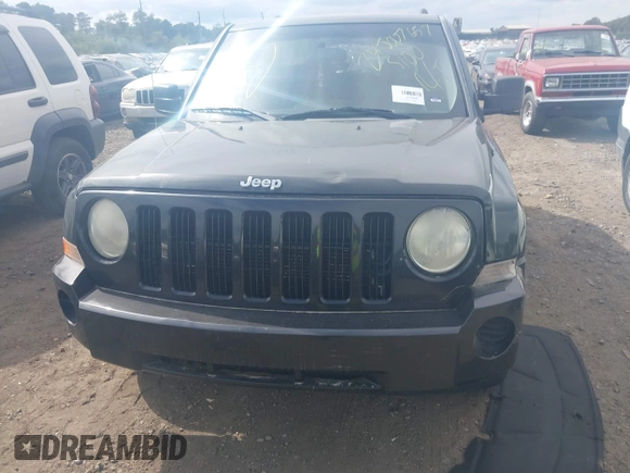 2008 Jeep Patriot Sport with VIN 1J8FF28W08D749553, listed as a IAAI auction lot 40490151 with Not Provided miles. Bid and sale history available at carsss.com. Image 6.
