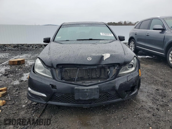 2013 Mercedes-Benz C 300 Sport with VIN WDDGF8AB7DR275335, listed as a Copart auction lot 51602815 with 139,423 mi miles and Clean Title. Bid and sale history available at DreamBid. Image 5.