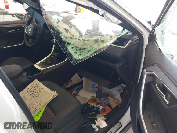 2025 Toyota RAV4 XSE с VIN JTMEB3FV4SD251779, выставлен на аукционе IAAI как лот 42179222 с пробегом 692 миль миль и . История ставок и продаж доступна на DreamBid. Изображение 5.