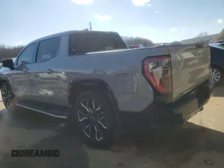 2024 GMC Sierra 1500 with VIN 1GT401EL5RU401222, listed as a Copart auction lot 43251615 with 8,806 mi miles and Salvage Title. Bid and sale history available at DreamBid. Image 2.