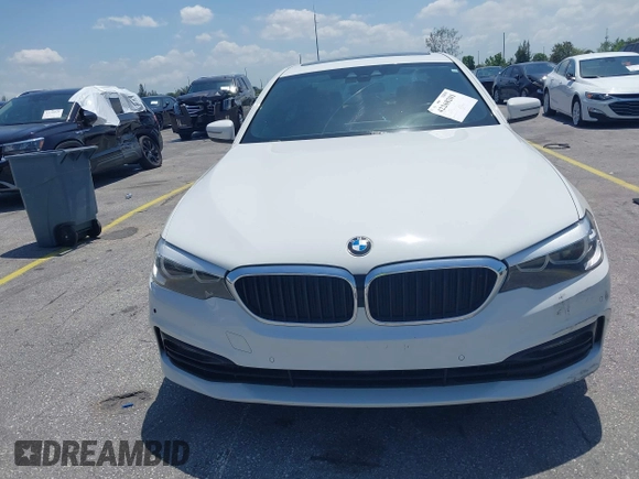 2018 BMW 5 Series 540i с VIN WBAJE5C5XJWA96101, выставлен на аукционе IAAI как лот 42268201 с пробегом 111 626 миль миль и . История ставок и продаж доступна на DreamBid. Изображение 12.