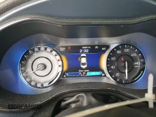 2016 Chrysler 200 S z VIN 1C3CCCBB9GN102483, wystawiony jako Copart lot #53610405 z przebiegiem 92 865 mil mil oraz Szkoda całkowita • Salvage title. Historia ofert i sprzedaży dostępna na DreamBid. Obrazek 9.