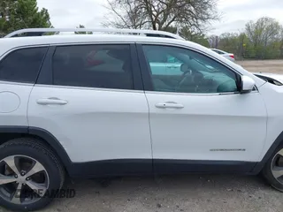 2019 Jeep Cherokee Limited with VIN 1C4PJLDB1KD387310, listed as a IAAI auction lot 42190270 with 96,635 mi miles and . Bid and sale history available at DreamBid. Image 13.