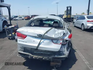 2017 Kia Optima LX z VIN KNAGT4L32H5157432, wystawiony jako IAAI lot #42154009 z przebiegiem 83 496 mil mil oraz . Historia ofert i sprzedaży dostępna na DreamBid. Obrazek 17.