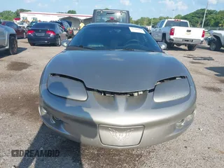 2001 Pontiac Firebird Firebird с VIN 2G2FS22K512124770, выставлен на аукционе IAAI как лот 42590414 с пробегом 57 212 миль миль и . История ставок и продаж доступна на DreamBid. Изображение 12.