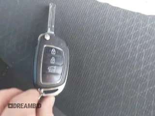 2017 Hyundai Tucson SE z VIN KM8J33A48HU396127, wystawiony jako IAAI lot #41785992 z przebiegiem 86 667 mil mil oraz . Historia ofert i sprzedaży dostępna na DreamBid. Obrazek 11.