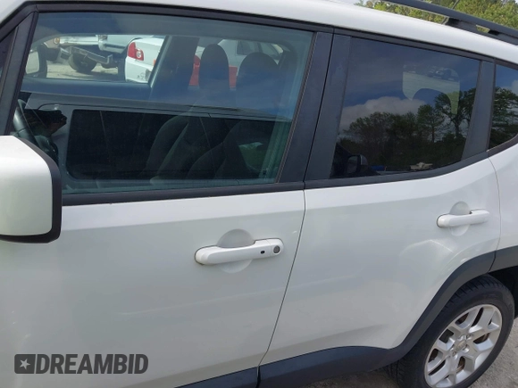 2017 Jeep Renegade Latitude with VIN ZACCJBBB7HPF65291, listed as a IAAI auction lot 41962386 with 45,705 mi miles. Bid and sale history available at carsss.com. Image 14.