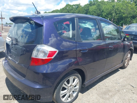 2010 Honda Fit Sport with VIN JHMGE8H42AC007620, listed as a IAAI auction lot 42742785 with 180,312 mi miles and . Bid and sale history available at DreamBid. Image 4.