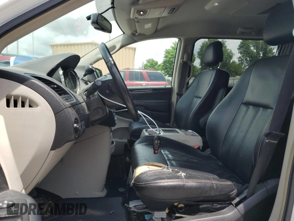 2014 Chrysler Town & Country Touring z VIN 2C4RC1BG0ER404444, wystawiony jako Copart lot #60194645 z przebiegiem 136 826 mil mil oraz Szkoda całkowita • Salvage title. Historia ofert i sprzedaży dostępna na DreamBid. Obrazek 7.
