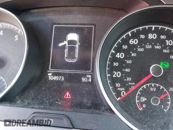 2016 Volkswagen Golf TSI SE z VIN 3VW217AU8GM021151, wystawiony jako IAAI lot #41784822 z przebiegiem 104 973 mil mil oraz . Historia ofert i sprzedaży dostępna na DreamBid. Obrazek 15.