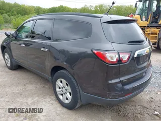 2015 Chevrolet Traverse LS z VIN 1GNKVFED2FJ133054, wystawiony jako IAAI lot #42252164 z przebiegiem 72 981 mil mil oraz . Historia ofert i sprzedaży dostępna na DreamBid. Obrazek 3.