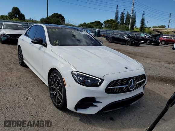 2022 Mercedes-Benz E-Class E 350 with VIN W1KZF8DB8NB083632, listed as a Copart auction lot 64756132 with 2,704 mi miles. Bid and sale history available at carsss.com. Image 1.