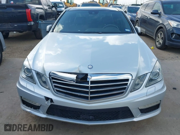 2011 Mercedes-Benz E 63 AMG с VIN WDDHF7HB8BA356599, выставлен на аукционе IAAI как лот 42674553 с пробегом 73 500 миль миль и . История ставок и продаж доступна на DreamBid. Изображение 11.