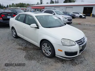 2007 Volkswagen Jetta Wolfsburg Edition с VIN 3VWEG71K47M180145, выставлен на аукционе IAAI как лот 42262887 с пробегом 119 190 миль миль и . История ставок и продаж доступна на DreamBid. Изображение 1.