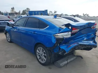 2020 Ford Fusion SE with VIN 3FA6P0LU3LR233370, listed as a IAAI auction lot 42221789 with 70,771 mi miles and . Bid and sale history available at DreamBid. Image 3.