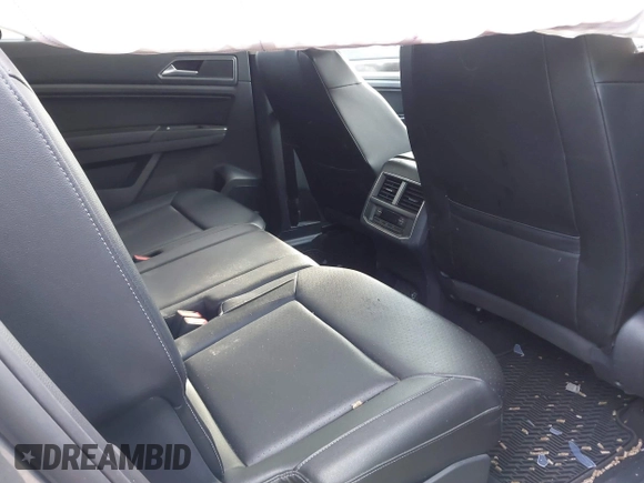 2018 Volkswagen Atlas SE with VIN 1V2LR2CA8JC557594, listed as a IAAI auction lot 41407513 with Not provided miles and . Bid and sale history available at DreamBid. Image 5.