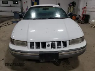 1993 Chrysler Concorde z VIN 2C3EL56T1PH575522, wystawiony jako Copart lot #82903344 z przebiegiem 175 657 mil mil oraz Tytuł czysty. Historia ofert i sprzedaży dostępna na DreamBid. Obrazek 5.