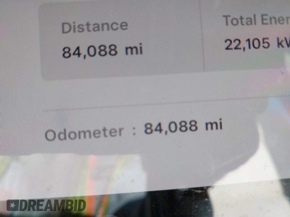 2022 Tesla Model 3 Long Range z VIN 5YJ3E1EB4NF331218, wystawiony jako IAAI lot #41827613 z przebiegiem 84 088 mil mil oraz . Historia ofert i sprzedaży dostępna na DreamBid. Obrazek 15.