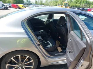 2018 Acura TLX Technology z VIN 19UUB3F53JA001771, wystawiony jako IAAI lot #42291875 z przebiegiem Nie podano mil oraz . Historia ofert i sprzedaży dostępna na DreamBid. Obrazek 8.