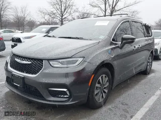 2021 Chrysler Pacifica Hybrid Touring L with VIN 2C4RC1L79MR535420, listed as a IAAI auction lot 41244948 with 89,108 mi miles. Bid and sale history available at carsss.com. Image 17.