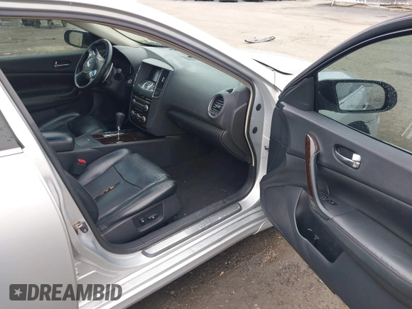 2009 Nissan Maxima SV with VIN 1N4AA51E19C842517, listed as a IAAI auction lot 41534246 with 278,067 mi miles and . Bid and sale history available at DreamBid. Image 5.