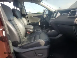 2017 Kia Sorento EX z VIN 5XYPH4A56HG290145, wystawiony jako Copart lot #59719465 z przebiegiem 79 057 mil mil oraz Szkoda całkowita • Salvage title. Historia ofert i sprzedaży dostępna na DreamBid. Obrazek 7.