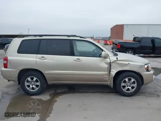 2006 Toyota Highlander with VIN JTEGP21A460115251, listed as a IAAI auction lot 41704239 with 207,327 mi miles. Bid and sale history available at carsss.com. Image 13.