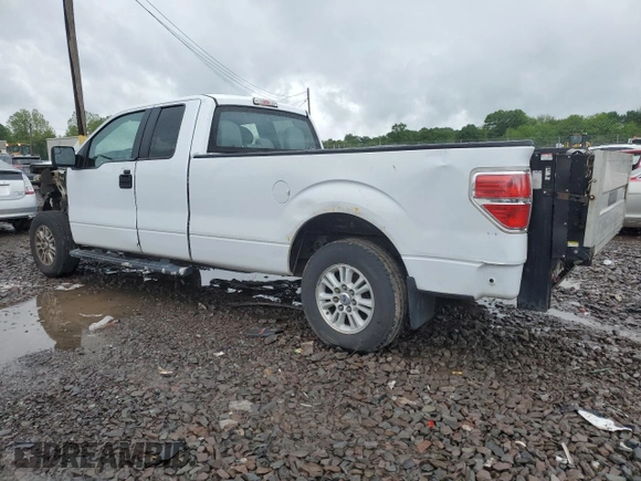 2014 Ford F-150 XL with VIN 1FTVX1EF9EKF11920, listed as a Copart auction lot 53288005 with 152,876 mi miles and Salvage title. Bid and sale history available at DreamBid. Image 2.