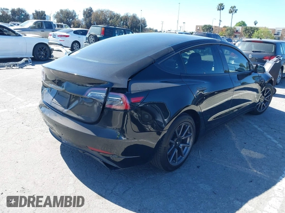 2019 Tesla Model 3 Mid Range z VIN 5YJ3E1EA5KF306816, wystawiony jako IAAI lot #41710916 z przebiegiem 76 222 mil mil oraz . Historia ofert i sprzedaży dostępna na DreamBid. Obrazek 4.