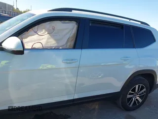 2022 Volkswagen Atlas SE with VIN 1V2DP2CA6NC519412, listed as a IAAI auction lot 41841582 with 41,600 mi miles and . Bid and sale history available at DreamBid. Image 14.