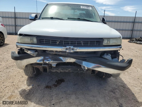 2000 Chevrolet Silverado 2500 LS with VIN 1GCGC29U4YE309802, listed as a Copart auction lot 67415804 with 152,899 mi miles and Salvage Title. Bid and sale history available at carsss.com. Image 5.