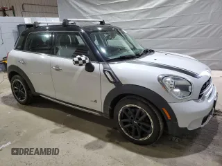 2016 MINI Countryman S with VIN WMWZC5C54GWT39755, listed as a Copart auction lot 50705915 with 133,466 mi miles and Salvage Title. Bid and sale history available at DreamBid. Image 4.