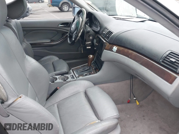 2004 BMW 3 Series 325Ci with VIN WBABD33424PL01554, listed as a IAAI auction lot 41499467 with 211,924 mi miles and . Bid and sale history available at carsss.com. Image 5.