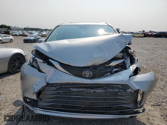 2022 Toyota Sienna Limited with VIN 5TDZRKEC4NS129438, listed as a Copart auction lot 59121405 with 42,756 mi miles and Salvage title. Bid and sale history available at DreamBid. Image 5.