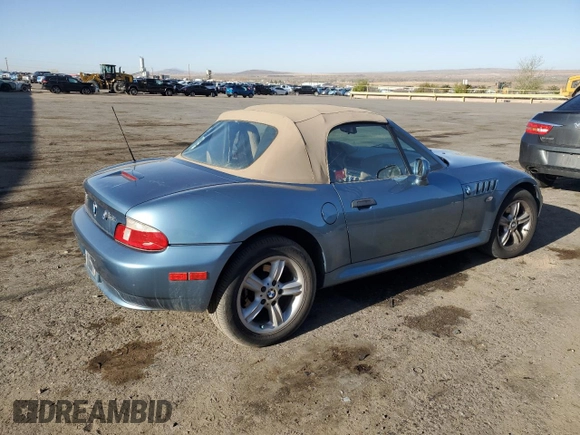 2001 BMW Z3 2.5 z VIN WBACN33491LM01798, wystawiony jako Copart lot #52539895 z przebiegiem 82 477 mil mil oraz Szkoda całkowita • Salvage title. Historia ofert i sprzedaży dostępna na DreamBid. Obrazek 3.