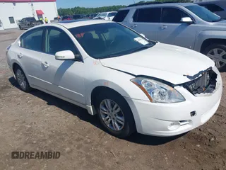 2012 Nissan Altima S z VIN 1N4AL2AP9CC164634, wystawiony jako IAAI lot #42170978 z przebiegiem 127 466 mil mil oraz . Historia ofert i sprzedaży dostępna na DreamBid. Obrazek 1.