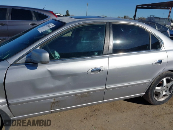 2002 Acura TL w/Navigation with VIN 19UUA56782A040650, listed as a IAAI auction lot 41681496 with 188,433 mi miles. Bid and sale history available at carsss.com. Image 14.