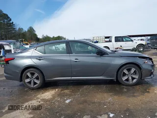2019 Nissan Altima SL with VIN 1N4BL4EV4KC177623, listed as a IAAI auction lot 41724500 with 170,706 mi miles and . Bid and sale history available at DreamBid. Image 13.