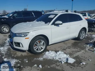 2020 Audi Q5 Premium with VIN WA1ANAFY4L2063453, listed as a IAAI auction lot 41334895 with 97,274 mi miles. Bid and sale history available at carsss.com. Image 17.