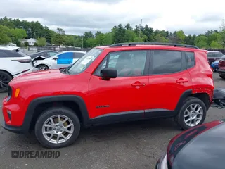 2022 Jeep Renegade Latitude with VIN ZACNJDB19NPN81559, listed as a IAAI auction lot 42329989 with 36,713 mi miles and . Bid and sale history available at DreamBid. Image 15.