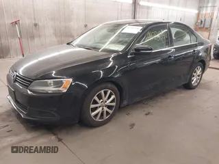 2013 Volkswagen Jetta Sedan SE with VIN 3VWDP7AJ3DM388564, listed as a IAAI auction lot 41781350 with 255,357 mi miles. Bid and sale history available at carsss.com. Image 18.