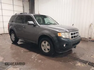 2011 Ford Escape XLT с VIN 1FMCU9DG3BKA18878, выставлен на аукционе IAAI как лот 41549599 с пробегом 114 576 миль миль и . История ставок и продаж доступна на DreamBid. Изображение 1.
